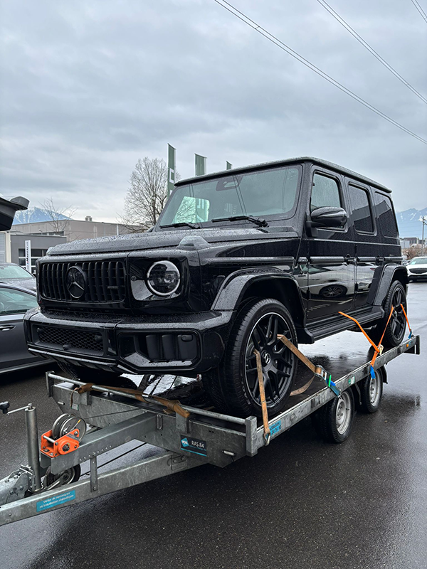 Transport de véhicule sur plateau - Mercedes Classe G livraison Suisse France